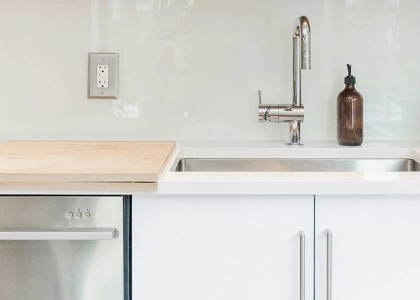 Relooking cuisine : toutes les astuces pour rénover vos façades à moindre coût