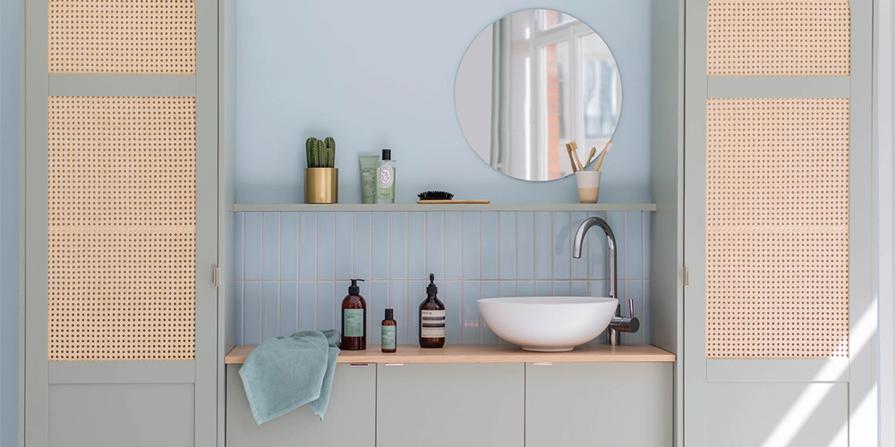 Façades bleu ciel salle de bains